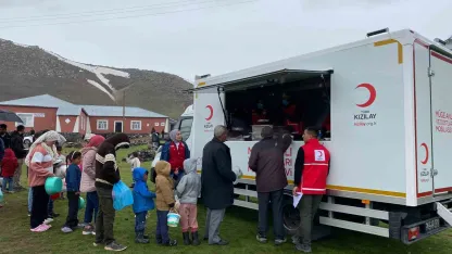 Ağrı’da deprem sonrası Kızılay sahada
