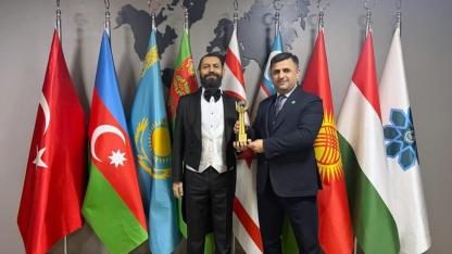 Akif Manaf’ın barış projeleri küresel ödülle taçlandı