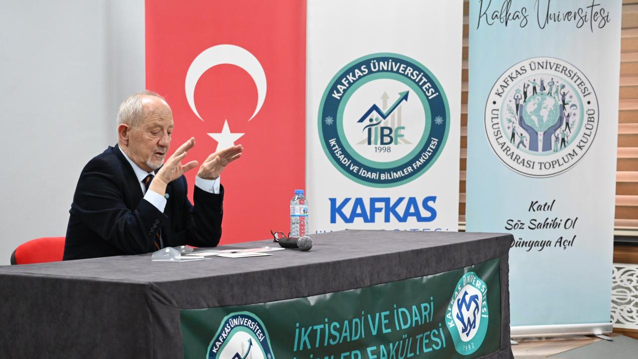 Akıncı, KAÜ’de Türk Dünyasının geçmişi ve geleceği anlattı
