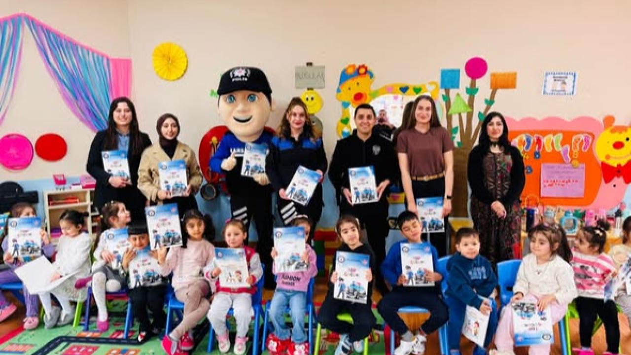 Akyaka’da miniklere polislik mesleği tanıtıldı