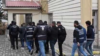 Ardahan merkezli 5 ilde rüşvet operasyonu