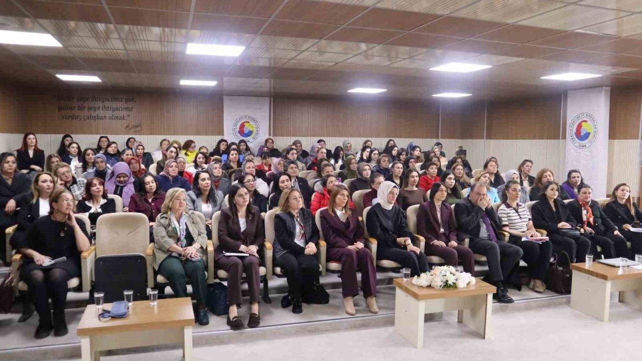 Ardahan’da Kadın Girişimciliği Zirvesine yoğun İlgi