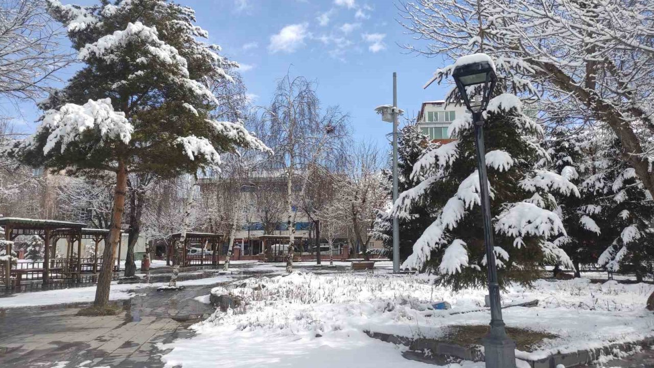 Ardahan’da kar kartpostallık görüntüler sundu