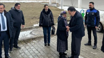 Başkan Demir, huzurevini ziyaret etti