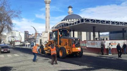 Çalkın: Kars'ta yolların yapımına başladık