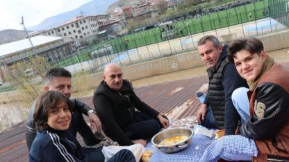 Oltu’da futbol ve lezzet aynı çatıda buluştu