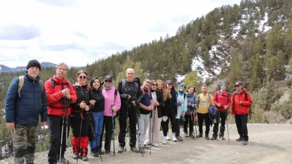 Doğa tutkunlarının bahar yürüyüşü