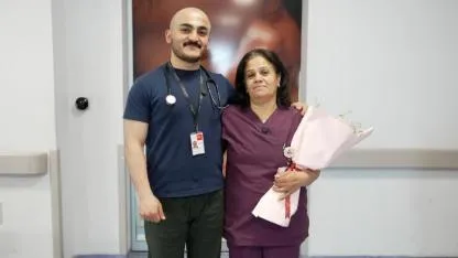 Doktor oğuldan ebe anneye hastanede duygulandıran sürpriz