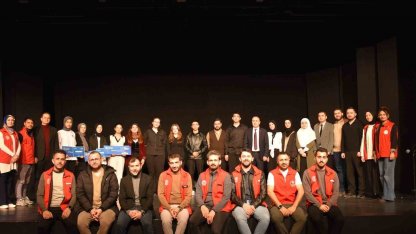 Erzurum’da gençler şiirle yarıştı