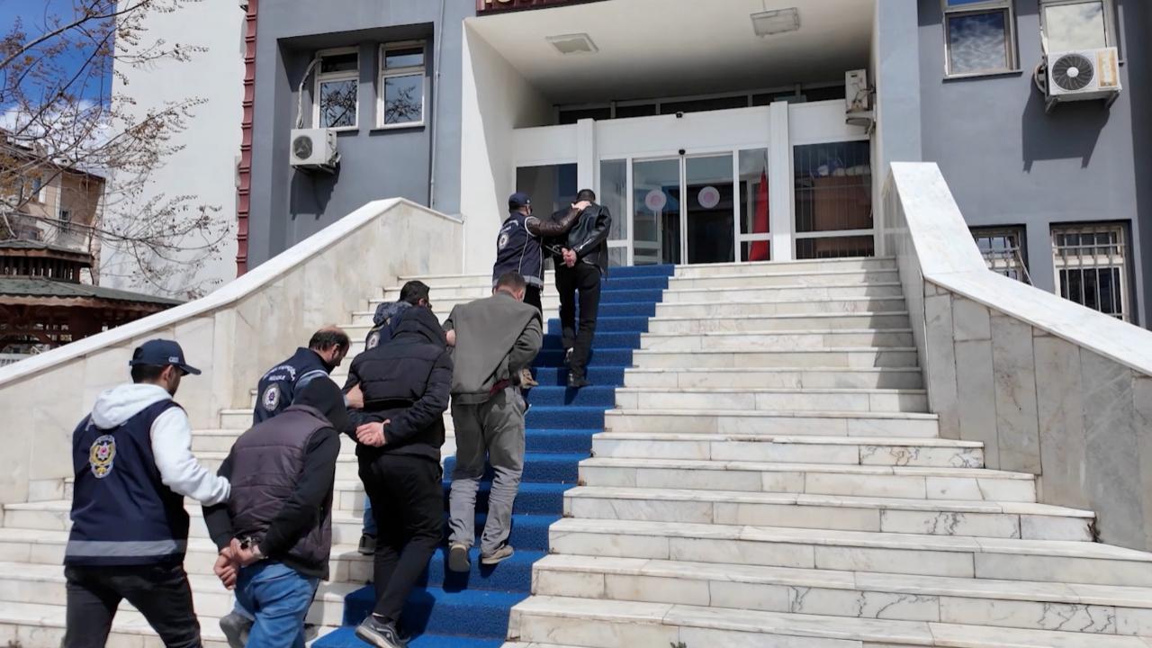 Iğdır’da kaçakçılık şebekesine darbe