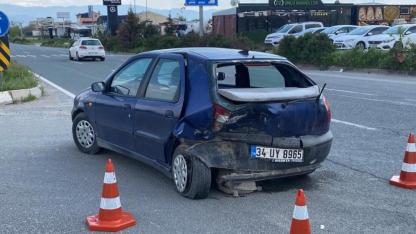 İki otomobilin çarpıştığı kazada 1 kişi yaralandı
