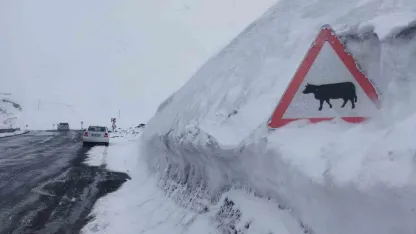 Kar kalınlığı tabela boyunu geçti