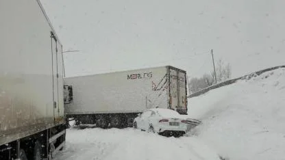 Kar yağışı trafiği vurdu