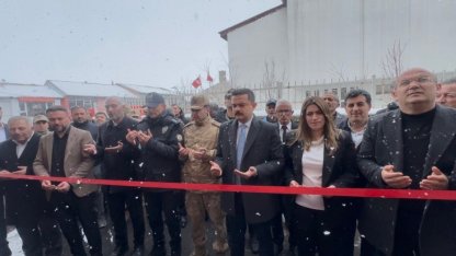 Karayazı’da esnaf derneği açıldı
