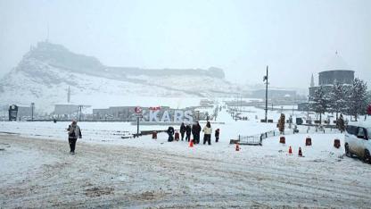 Kars, gece yarısından itibaren yine beyaza bürünecek