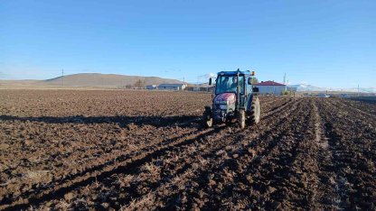 Kars’ta ekin sezonu başladı: Çiftçiler tarlaya indi