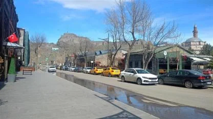 Kars’ta havalar ısınmıyor