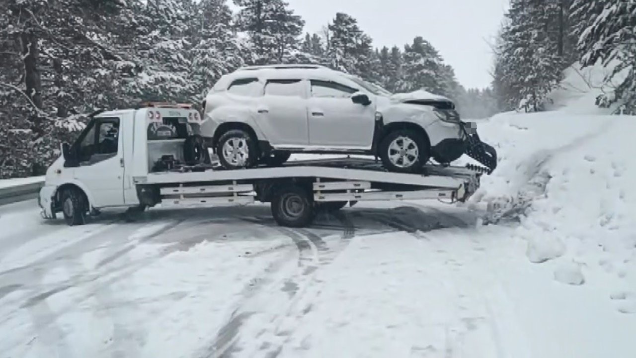 Kars’ta kar yağışı kazaya neden oldu: Kazda 1 kişi yaralandı