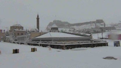 Kars’ta yer gök beyaz: Kar kalınlığı 30 santimi aştı