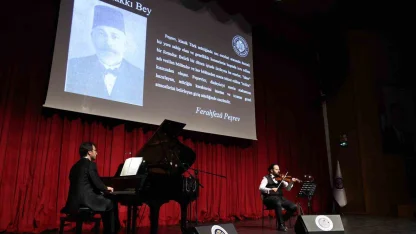 Keman ve piyano ile saklı kadim nağmeler: "Türk müziği saz eserleri" Erzurum’da büyüledi