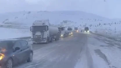Kop Dağı Geçidi yoğun kar ve tipi nedeniyle ulaşıma kapandı