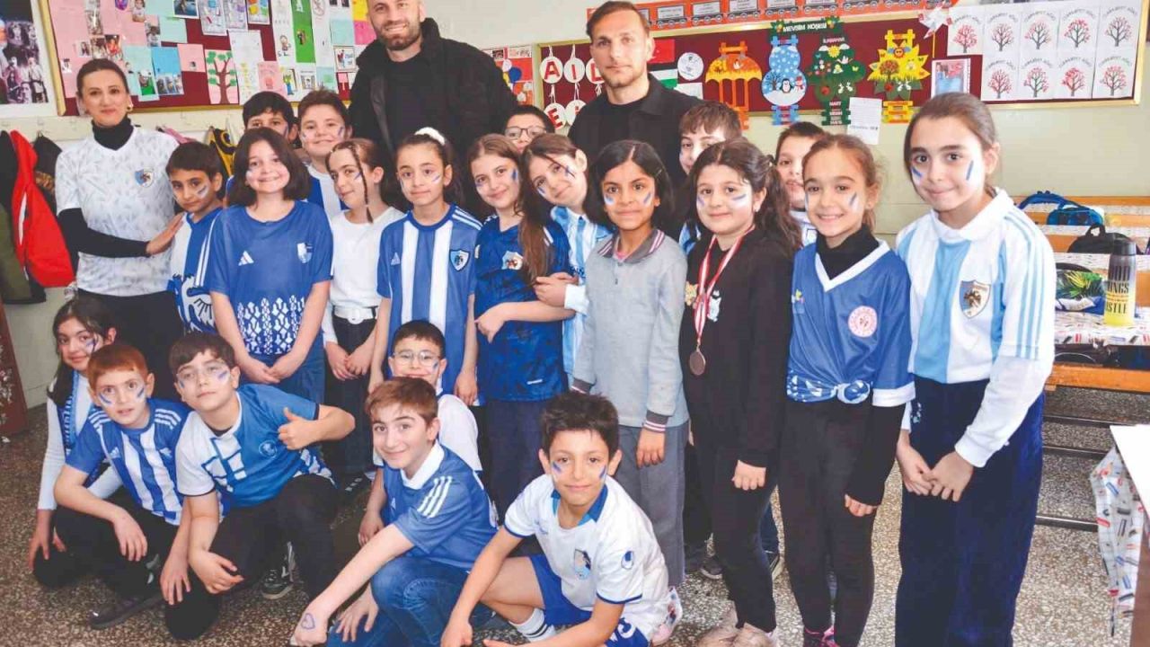 Mustafa Yumlu ve Sefa Akgün çocukların çağrısını cevapsız bırakmadı