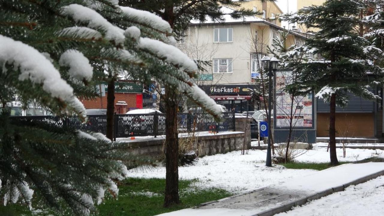 Nisanda kar sürprizi