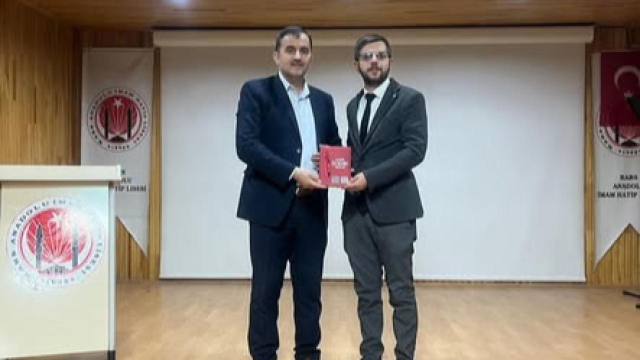 Öğrencilerle meslek ve gelecek üzerine söyleşi