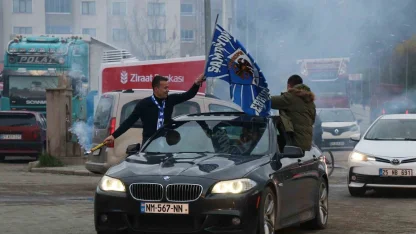 Oltu’da Erzurumspor’un şampiyonluk coşkusu