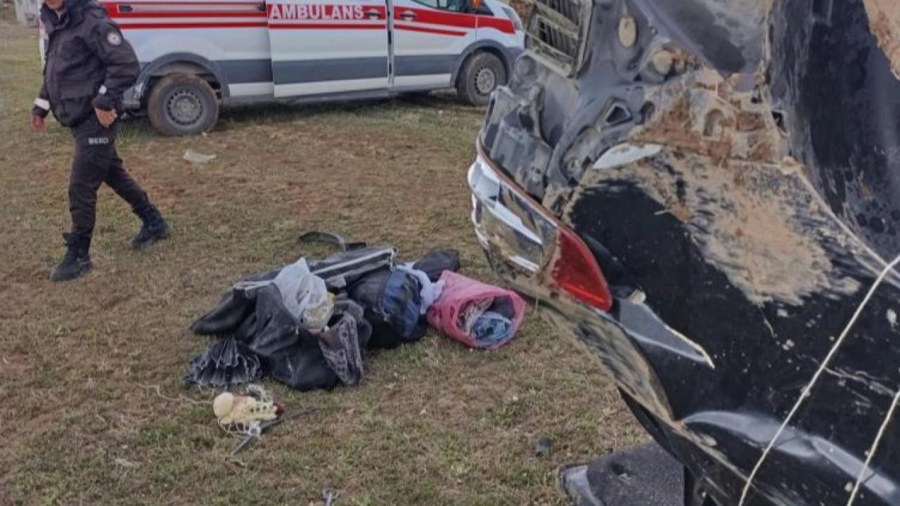 Otomobil takla attı bir kişi öldü iki kişi yaralandı