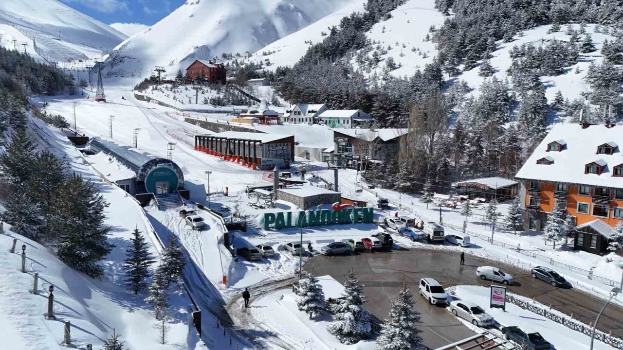 Palandöken Kayak Merkezi’nde görsel şölen