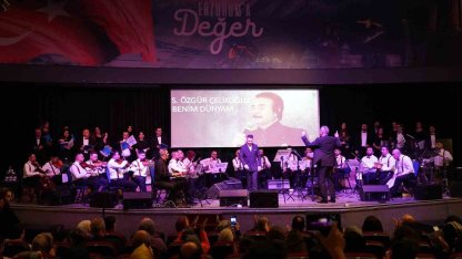 Palandöken’de "Kaset şarkıları" konseri yoğun ilgi gördü