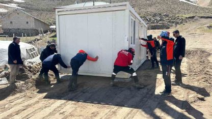 Patnos’ta deprem sonrası barınma ihtiyacı karşılandı