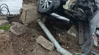 Patnos’ta yağışlı hava kazayı beraberinde getirdi:2 yaralı