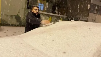 Sarıkamış’a kar kalınlığı 15 santimetreyi aştı