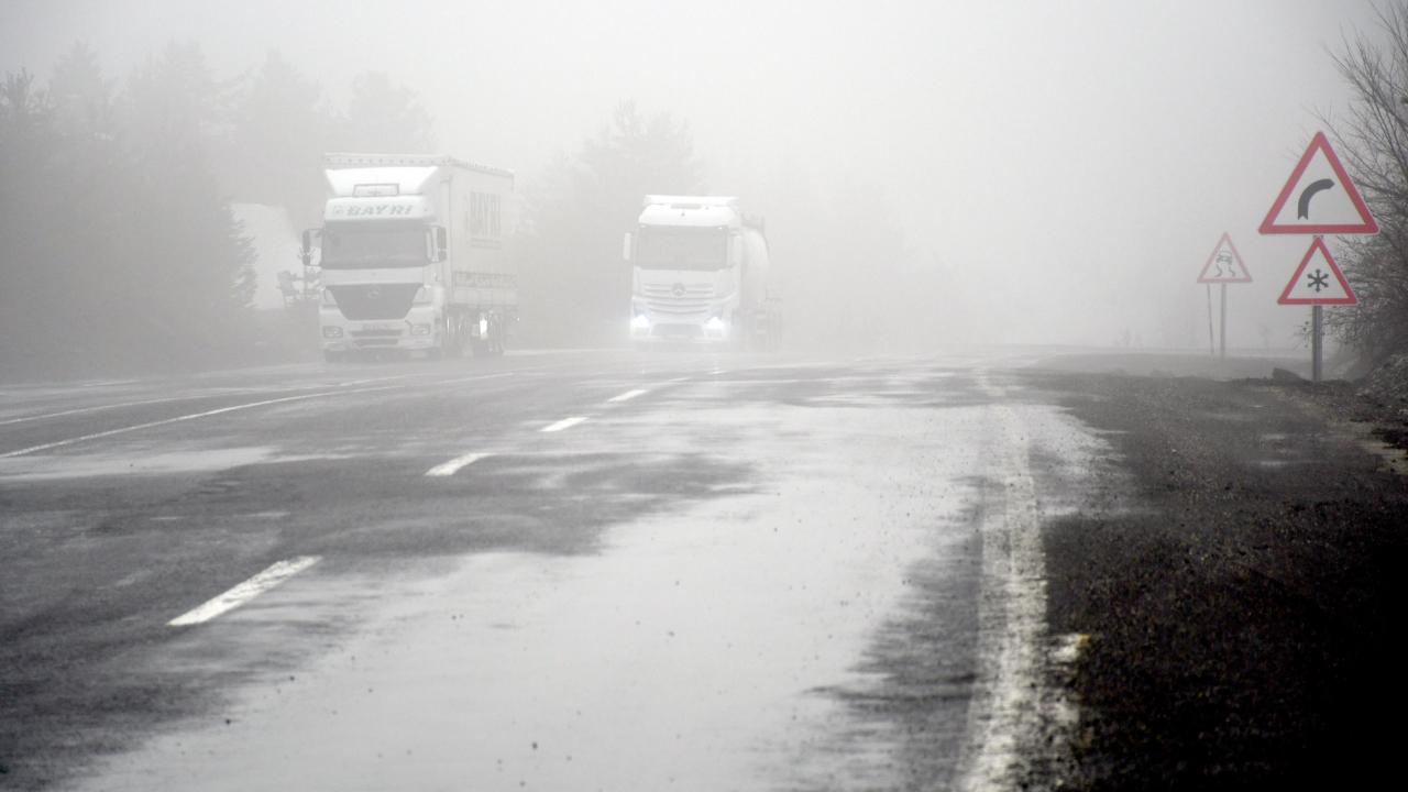 Sis nedeniyle görüş mesafesi otuz metreye kadar düştü