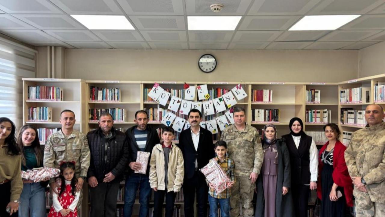 Susuz’da Kütüphane Haftası coşkusu: "İyileştiren Kütüphane" temasıyla anlamlı program