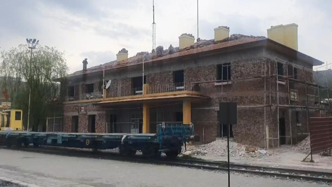 Tarihi tren istasyonu aslına uygun restore ediliyor