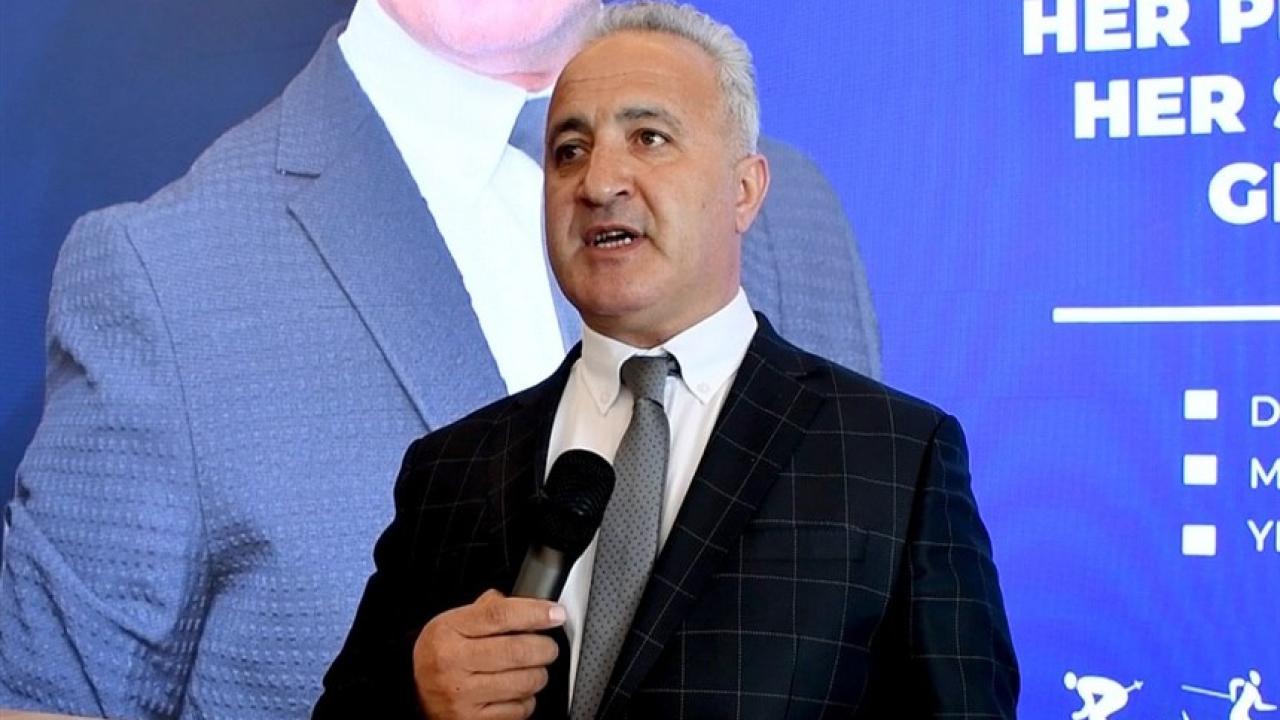 Tarkan Soyak, memleketi Kars’tan adaylığını açıkladı