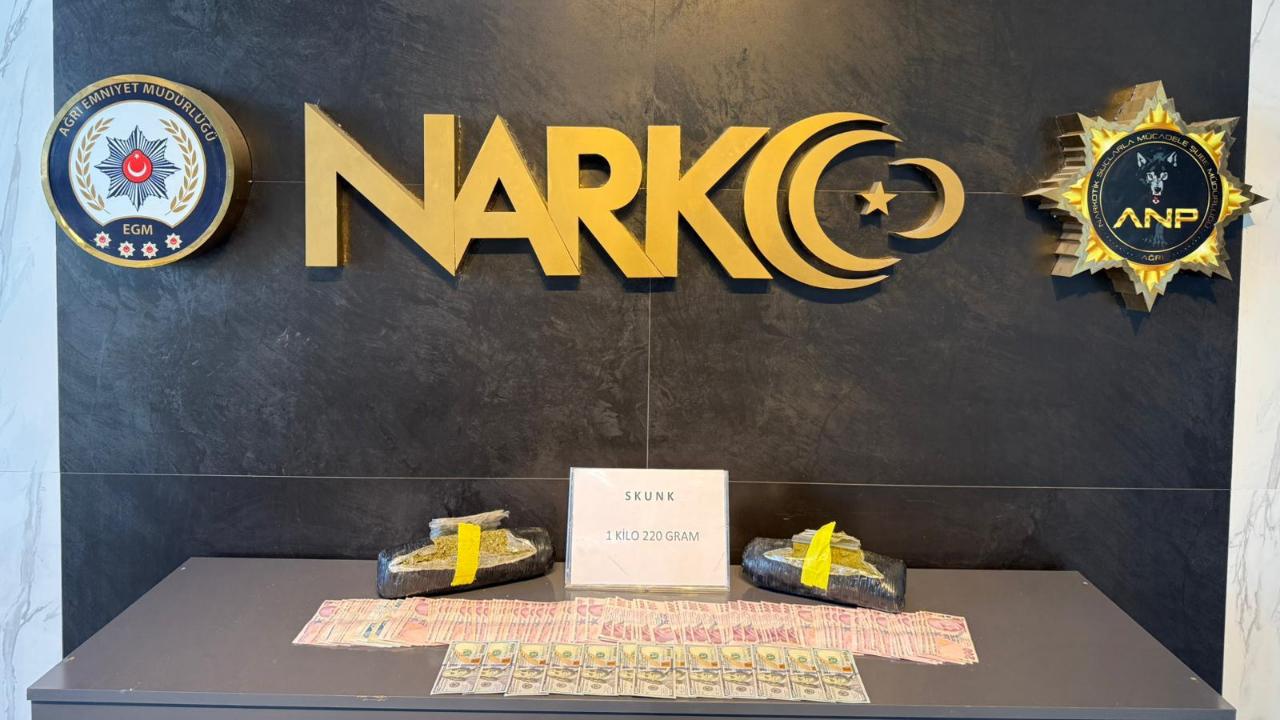 Tır dorsesinde uyuşturucu geçirildi