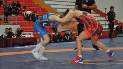 U15 Türkiye Güreş Şampiyonası Kars’ta devam ediyor