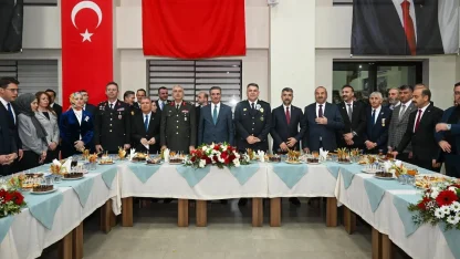 Vali Aydın Baruş; polis haftası dolayısıyla düzenlenen resepsiyona katıldı