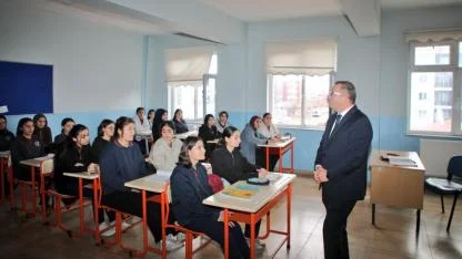 Vali Polat’ın okul ziyaretleri devam ediyor