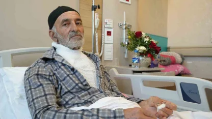 Yaşlı adamın ’tamir’ inadı kötü bitti: Borudan fışkıran suyla hastanelik oldu