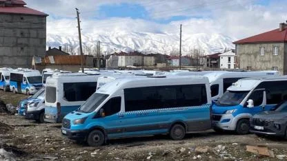 Yüksekova’da Şehir İçi Servisler Durdu