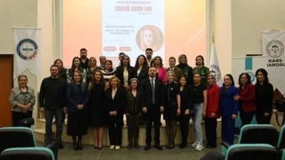 “Zirvede Kadın” Paneli yoğun katılımla gerçekleştirildi