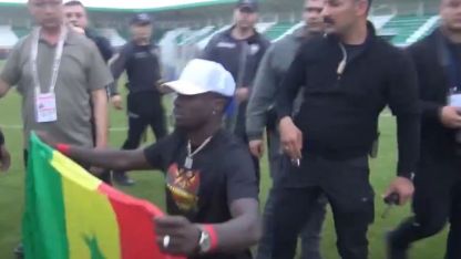 Diagne’ye bayrak müdahalesi: Senegal bayrağı yanlış anlaşıldı