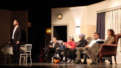 Erzurum Emniyeti’nden sanat dolu operasyon: "Yarınlara Geç Kalmadan" ayakta alkışlandı