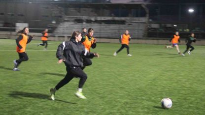Erzurum’un ilk kadın futbol takımı, ilk profesyonel maçına çıkıyor