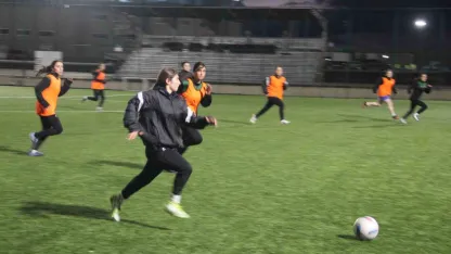 Erzurum’un ilk kadın futbol takımı, ilk profesyonel maçına çıkıyor